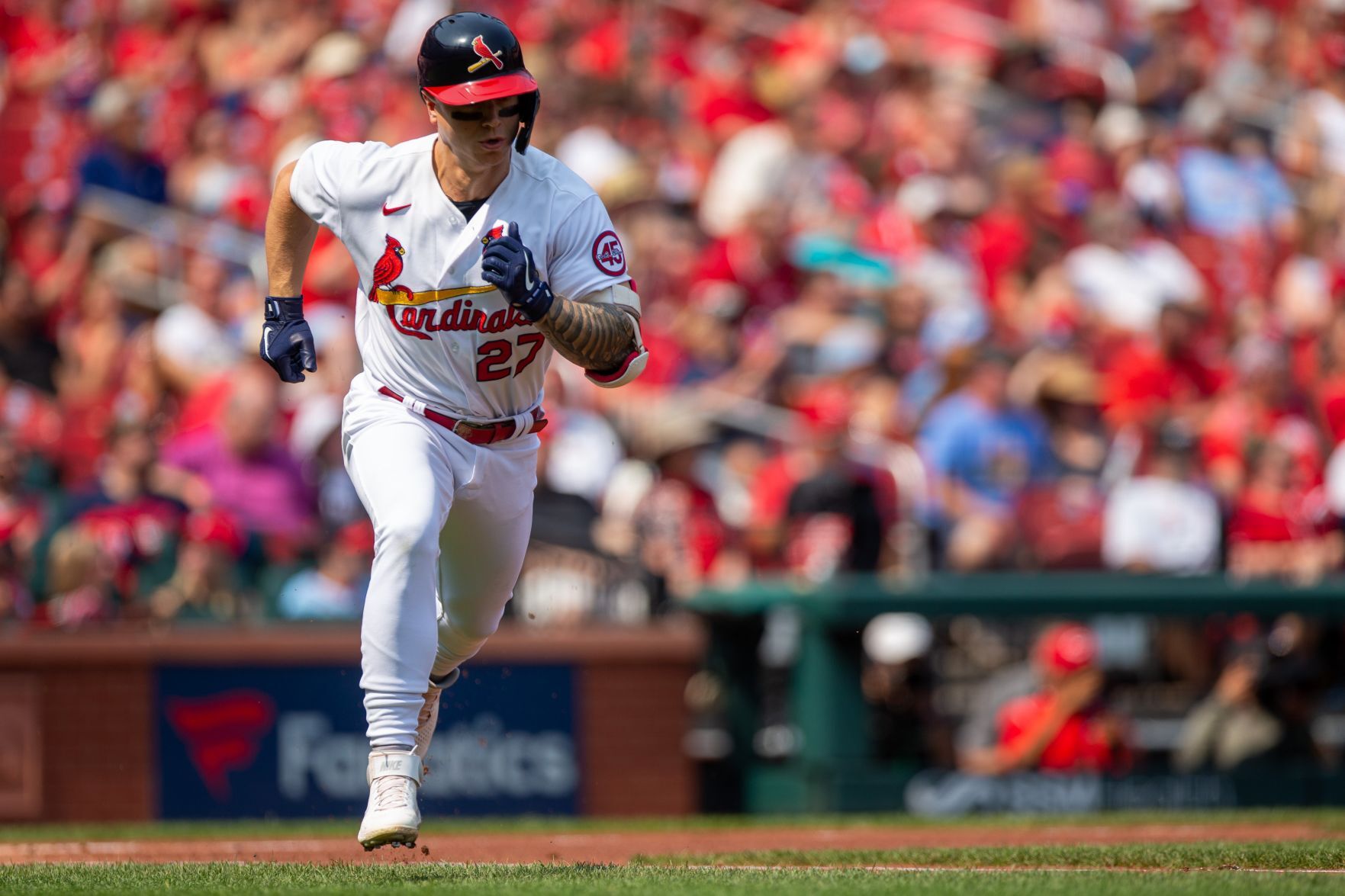 Cardinals take on Reds